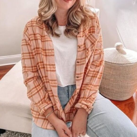 OFFLINE By Aerie Cropped T-Shirt. Bundle of 3 tops - Picture 9 of 9